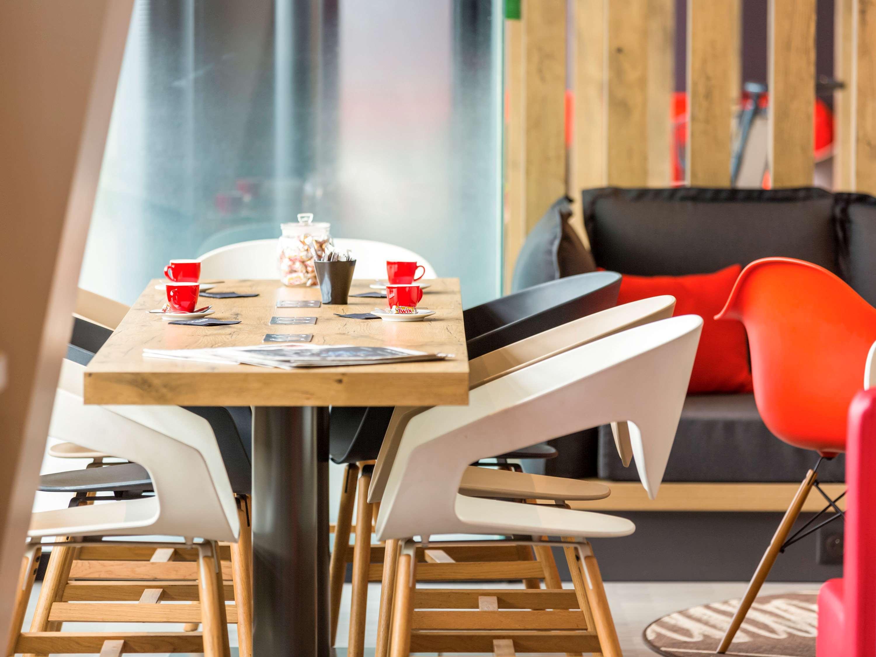 Hotel Ibis Rennes Centre Gare Sud Eksteriør billede