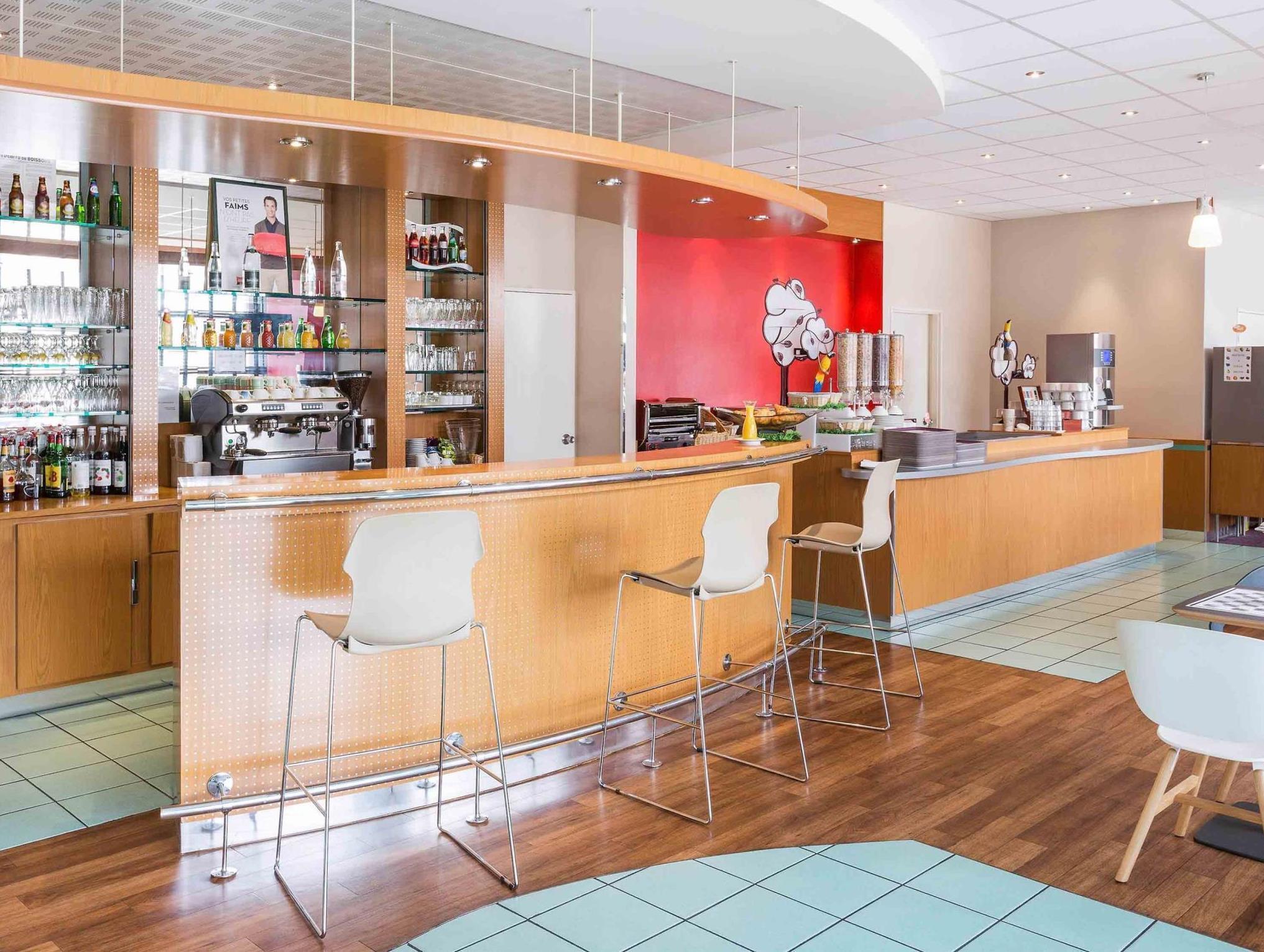 Hotel Ibis Rennes Centre Gare Sud Eksteriør billede