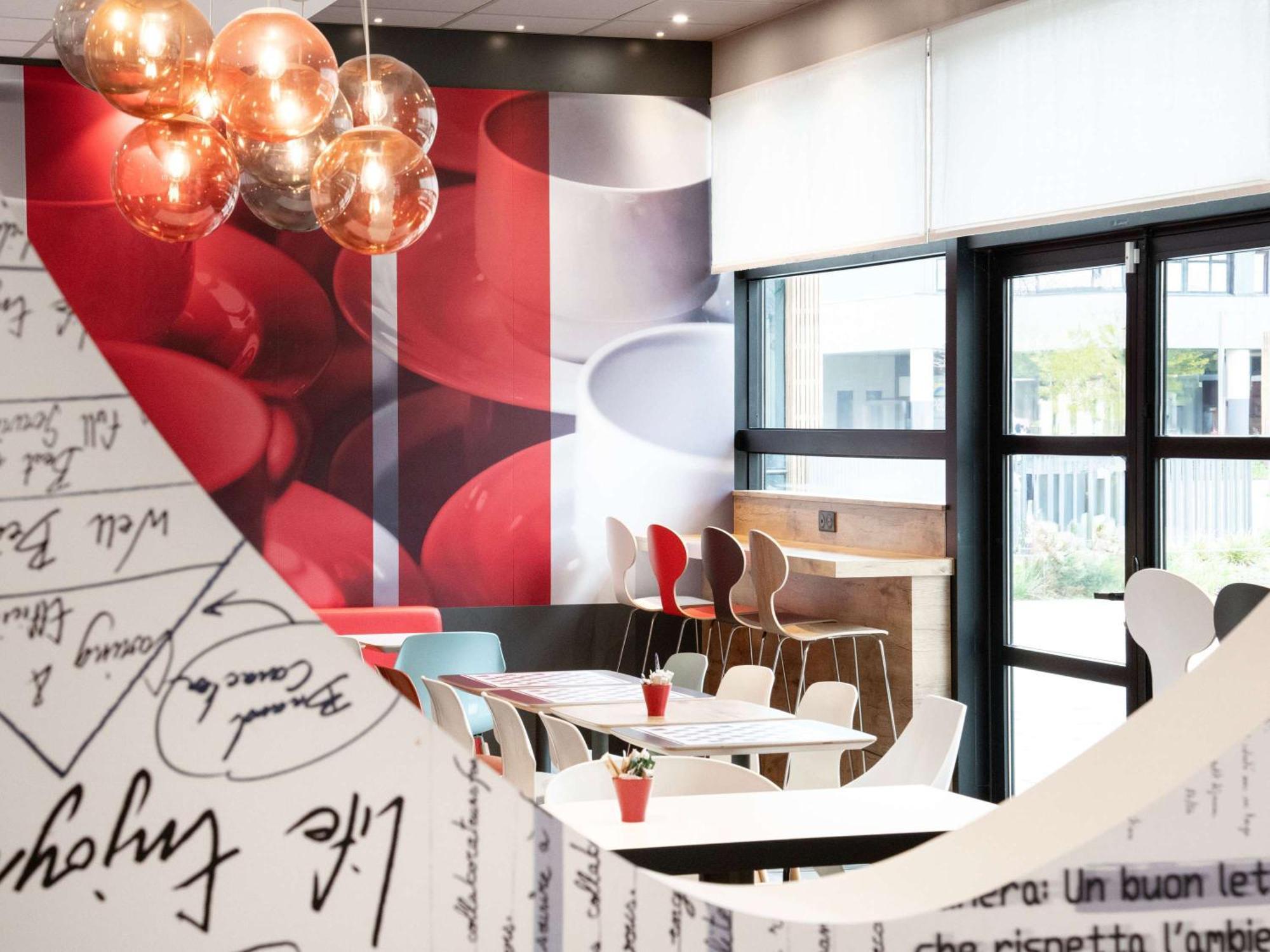 Hotel Ibis Rennes Centre Gare Sud Eksteriør billede